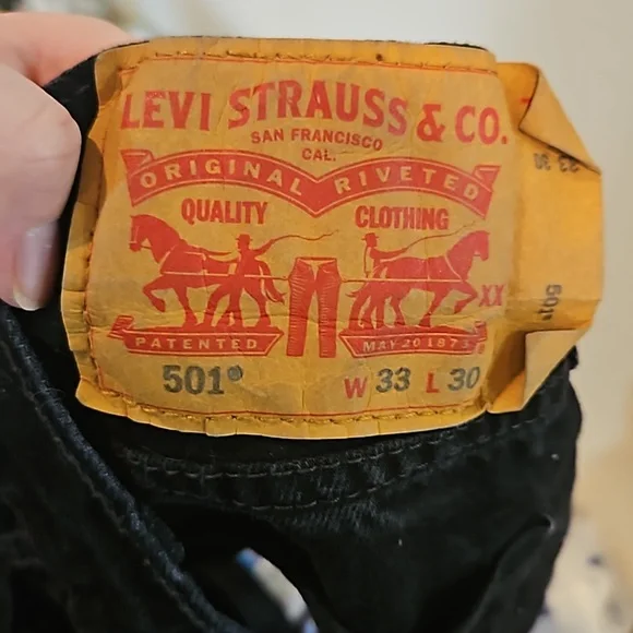 Levis Jeans - Picture 2 of 2